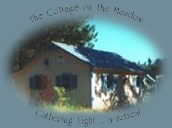 the cottage on the meadow in the forest at gathering light ... a retreat in southern oregon near crater lake national park: cabins, tree houses on the river in the forest.